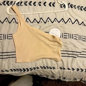 One shoulder crop top